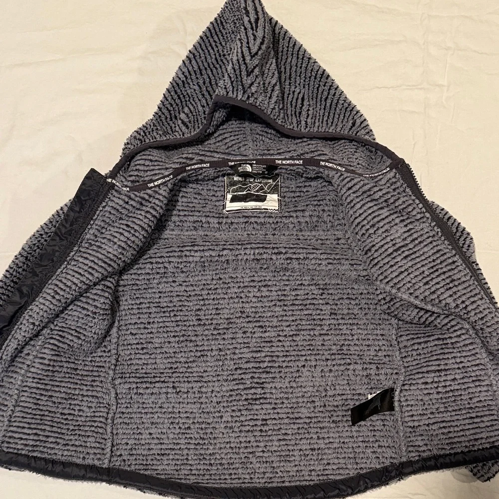 The North Face Kids Black and Gray Fleece Hoodie